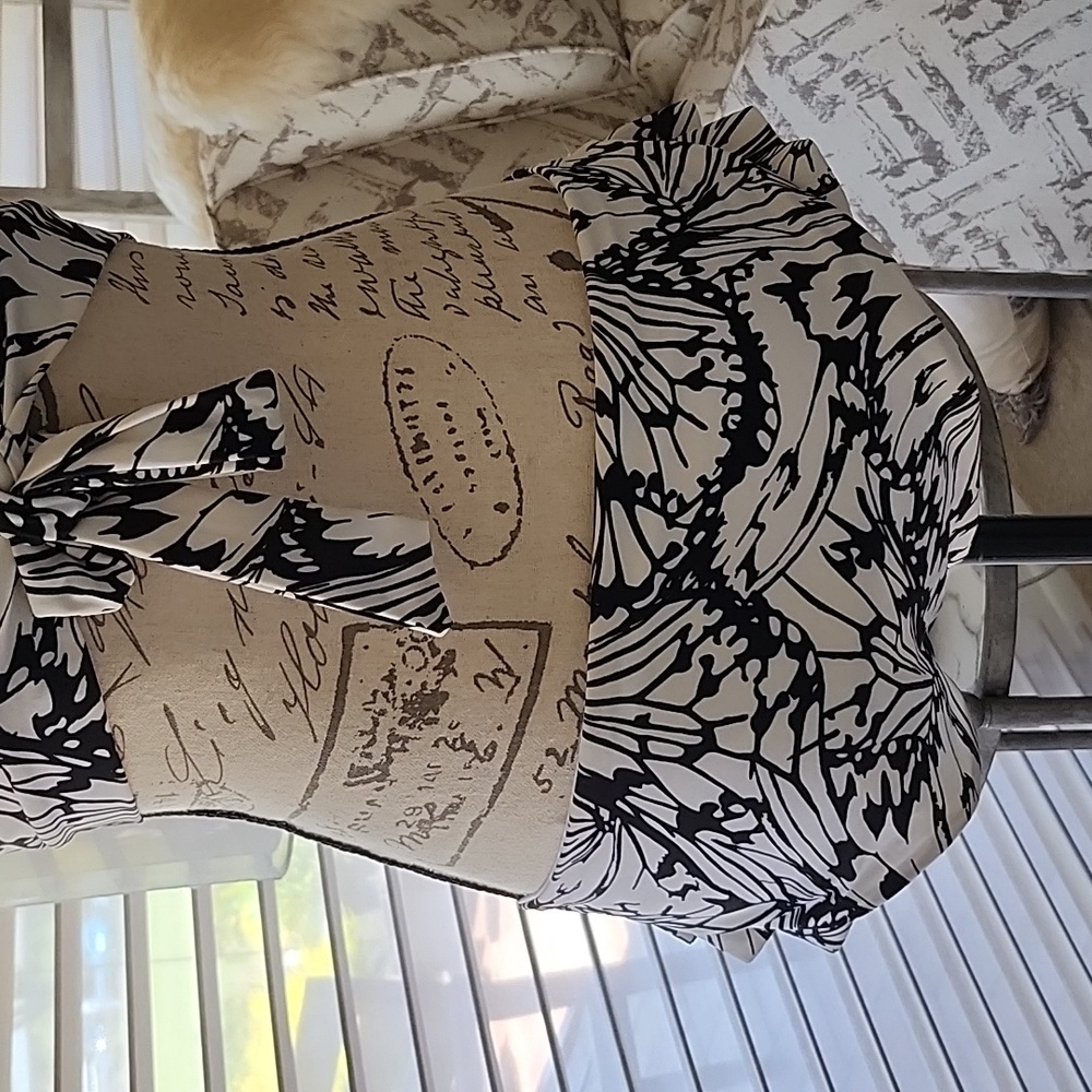 Floral Ruffled Bikini - Picture 5 of 8